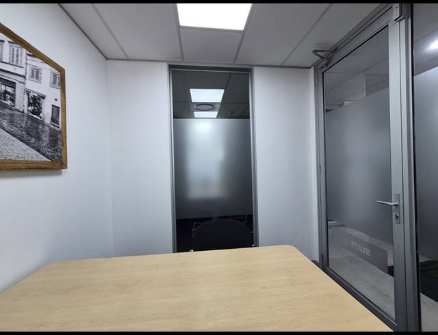 10M² OFFICE TO LET IN ROSEBANK